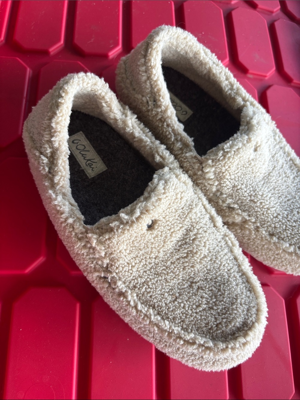 Women Olukai  Beige Sherpa Slip-On Slippers